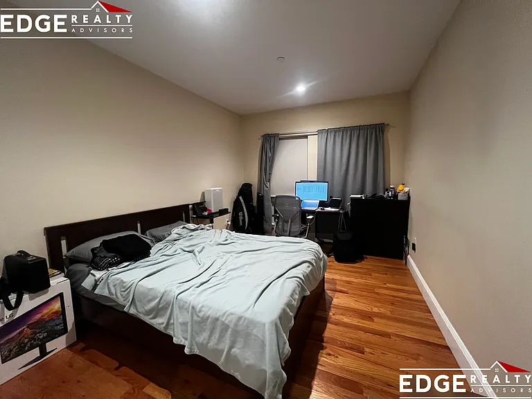 9 Glencoe St #202 — Photo 6