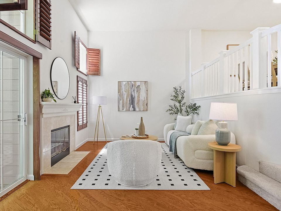 1st image of 4551 Mangrove Dr #18