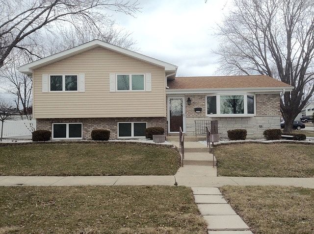 1st image of 17360 Oketo Ave