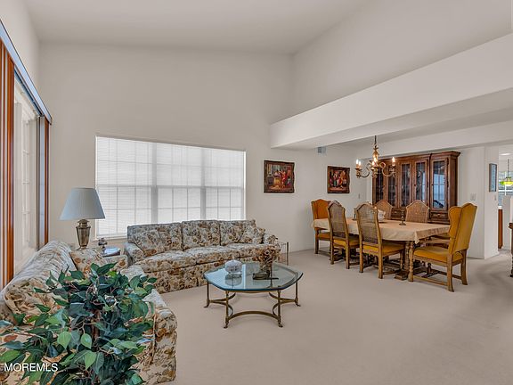 4th image of 1110B Buckingham Drive