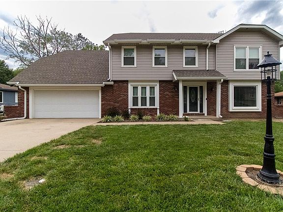 4th image of 4909 Woodfield Dr