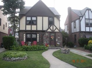 8616 253rd St, Bellerose, NY 11426