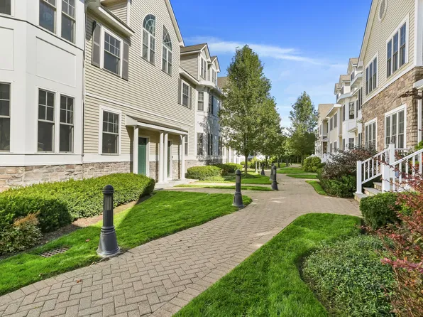 39 Maple Tree Avenue #31, Stamford, CT 06906