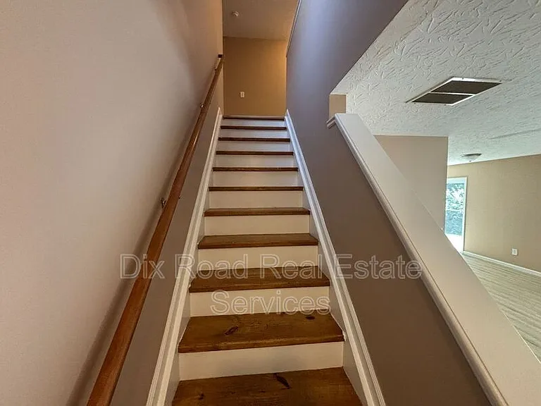 100 Kaitlin Way — Photo 11