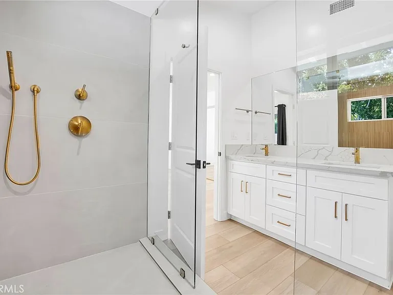 937 Misty Isle Dr — Photo 18