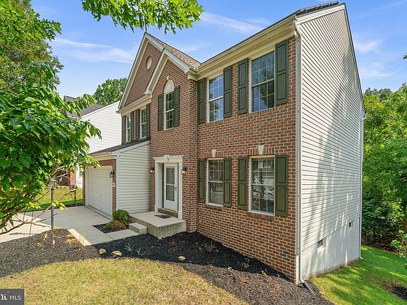4th image of 3722 Green Oak Ct