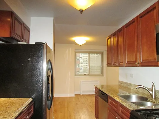 Rented by Stellar Management | media 13