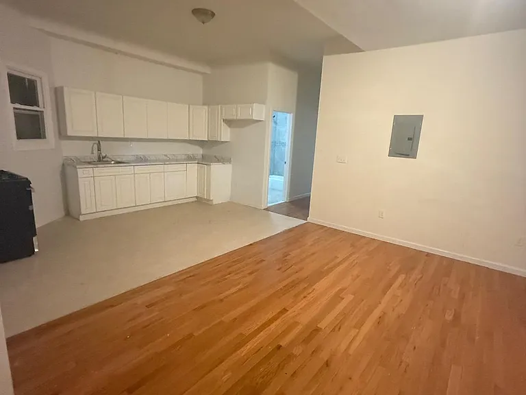 825 S 15th St #2R — Photo 2