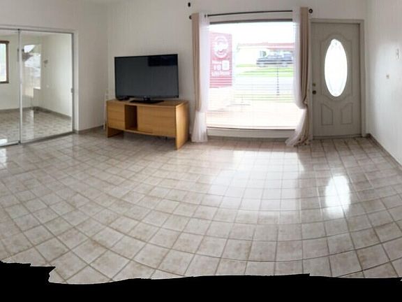 2nd image of 957 W 67th St