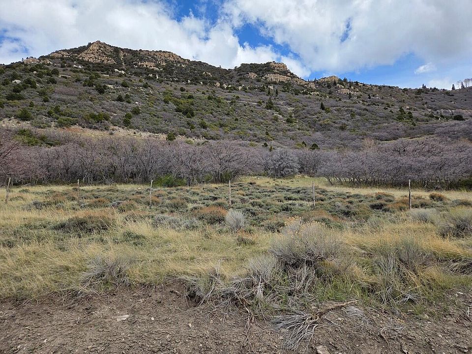 1st image of E Cedar Highlands Dr