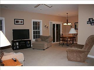 4th image of 1043 Hazelwood Dr