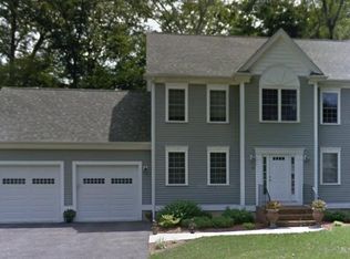 90 Westwood Park Cir, Attleboro, MA 02703