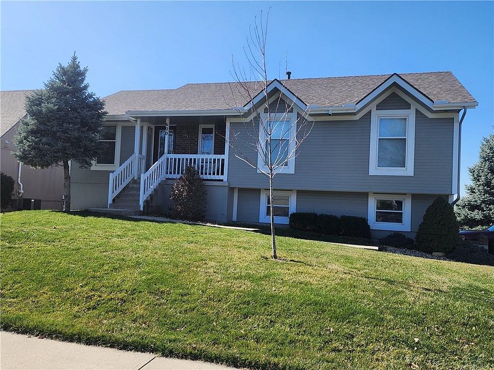 1st image of 600 SE Athens Dr