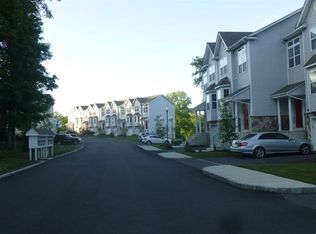34 Berry Ln #34, Wappingers Falls, NY 12590
