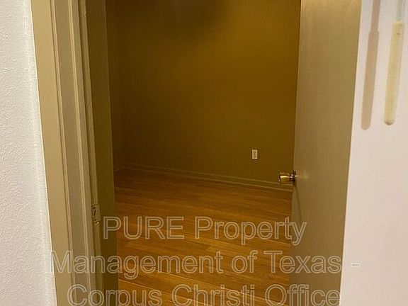 5th image of 434 Valerie St