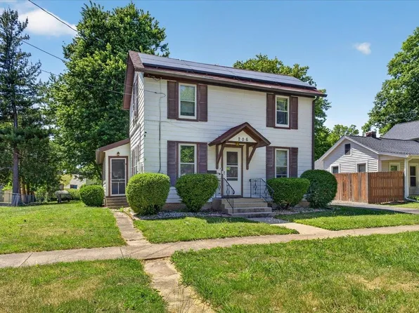 206 N 6th St, Oregon, IL 61061