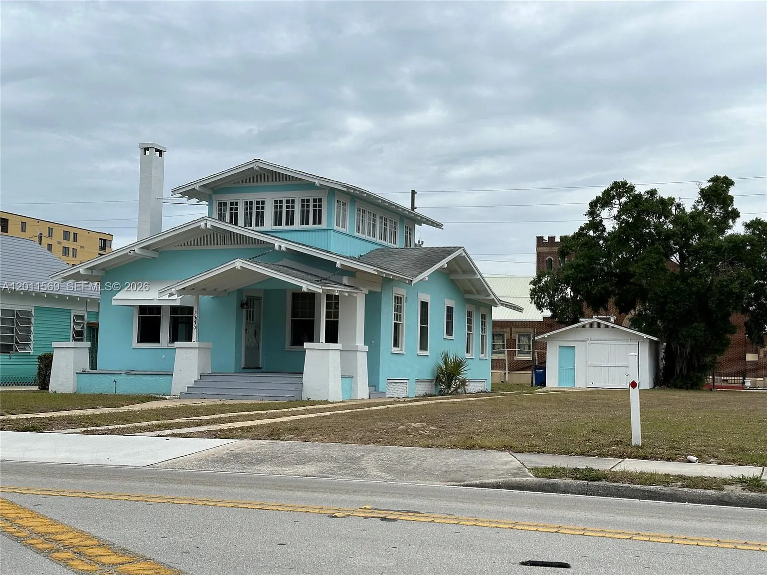 4 bed, 3.0 bath, $2,200 — Photo 1