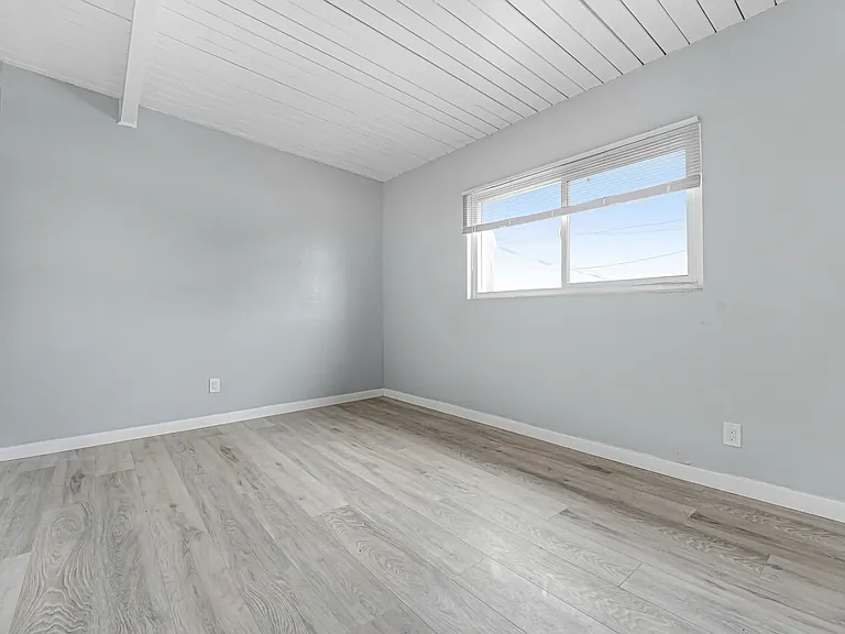 11718 S Budlong Ave #4 — Photo 3