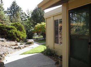 1700 NE Wells Acres Rd APT 19, Bend, OR 97701