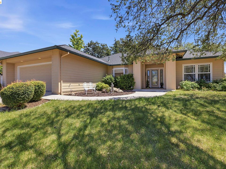 1st image of 545 Live Oak Ct