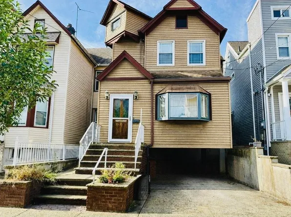 16 West 51st Street image 1 of 50