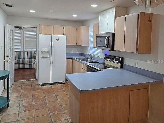 5th image of 7806 ALAFIA RIDGE ROAD