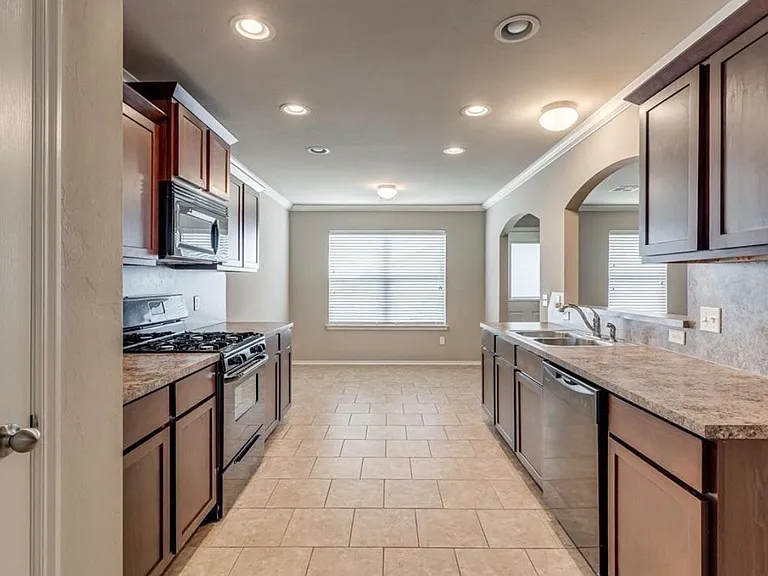 9616 Gabriel Dr — Photo 1