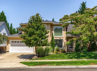 4525 Wolf Run Dr, Medford, OR