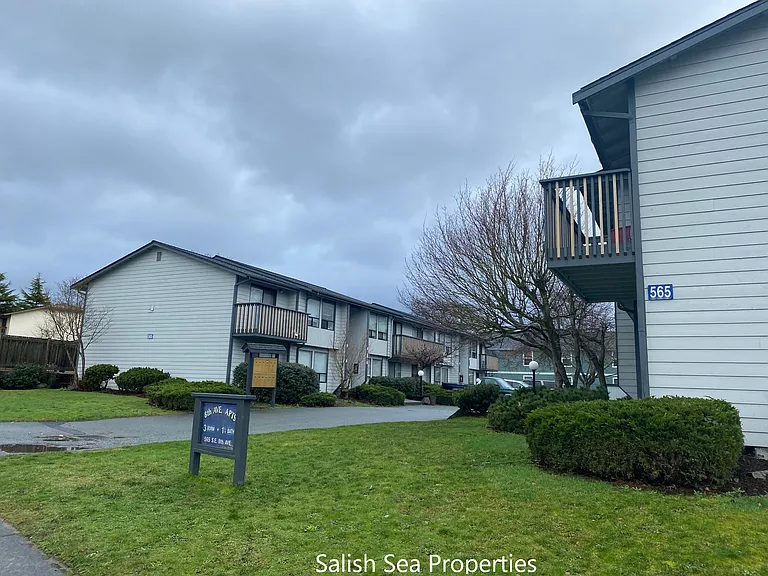 565 SE 8th Ave #A103 — Photo 16