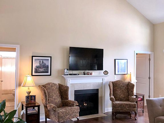 3rd image of 5833 Asherton Grove Dr