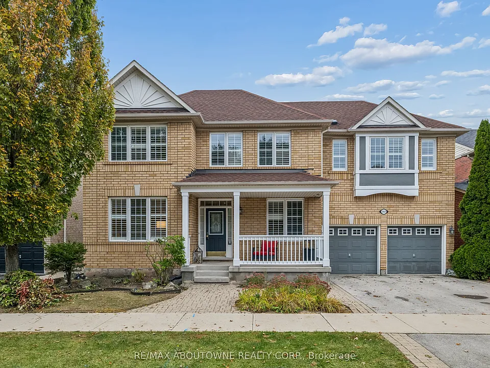 2163 Blackforest Cres