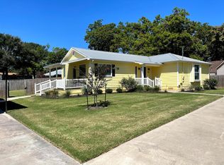 506 Dark St, Brenham, TX 77833