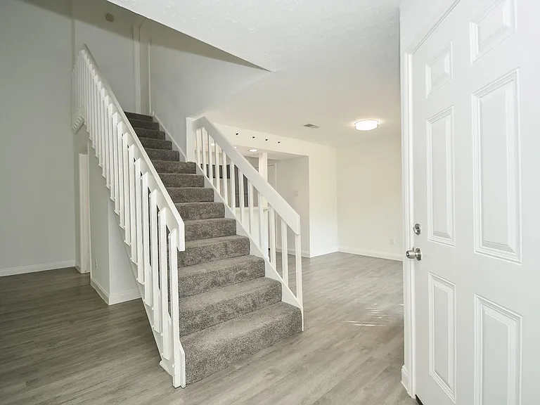 8803 Vinkins Rd — Photo 7