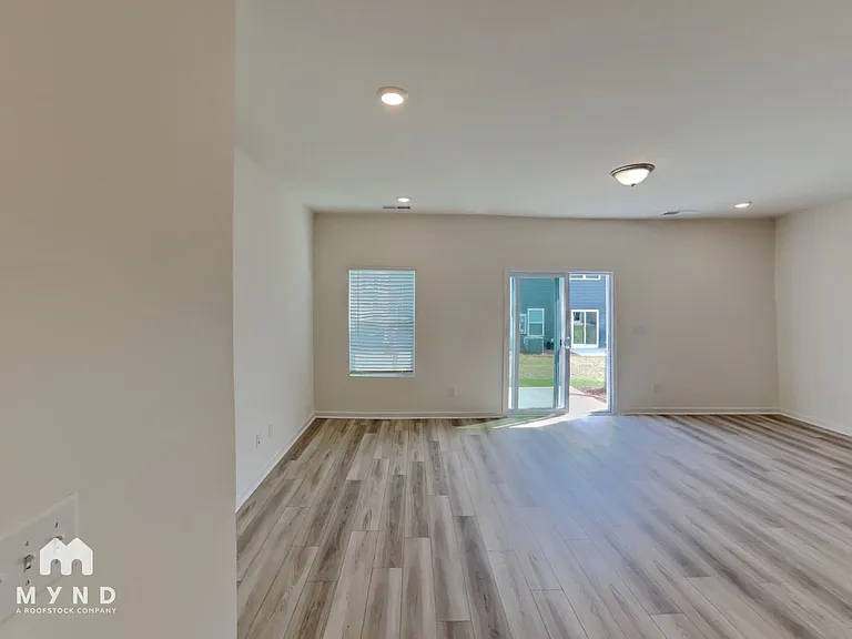 7123 Bentz St — Photo 2