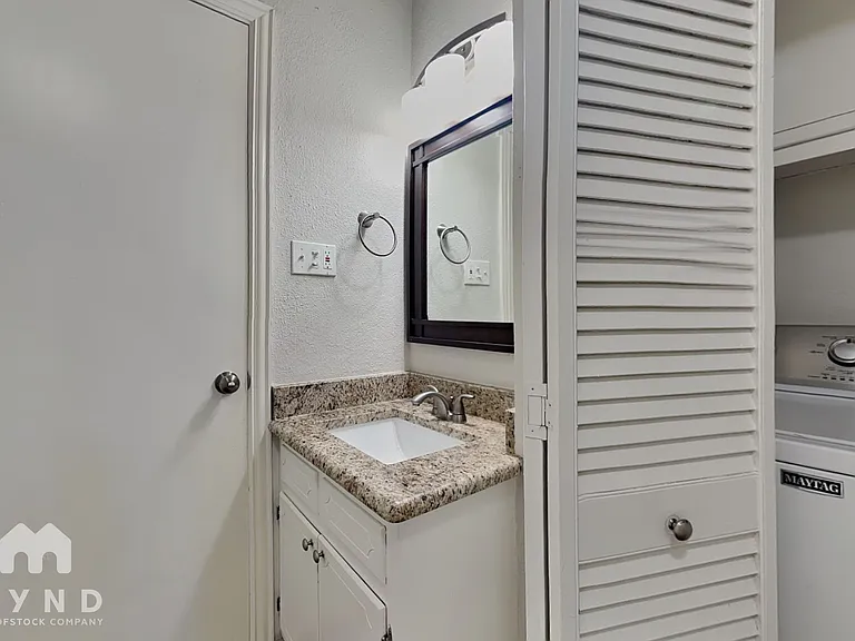 612 S Rough Creek Ct — Photo 13