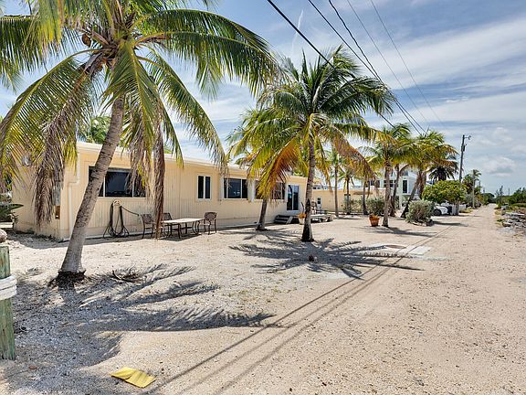 4th image of 31364 Avenue J