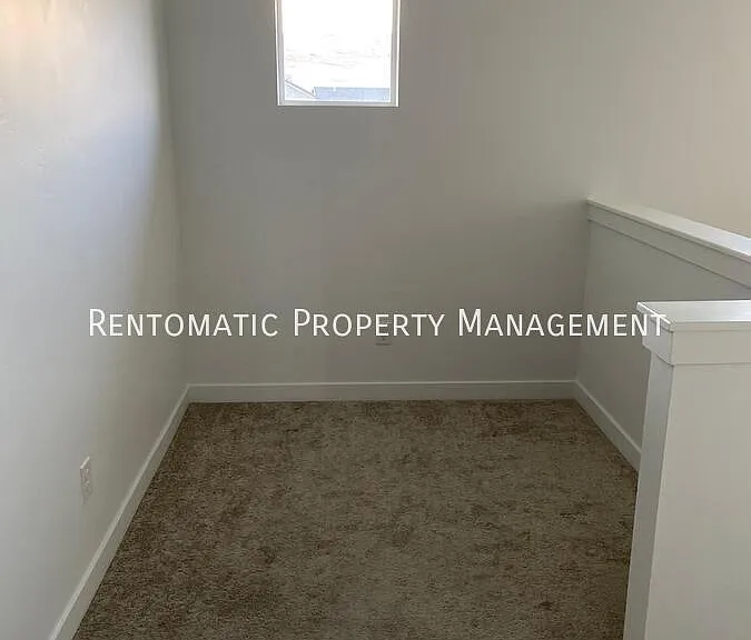 2548 N Yarrow Cir — Photo 11
