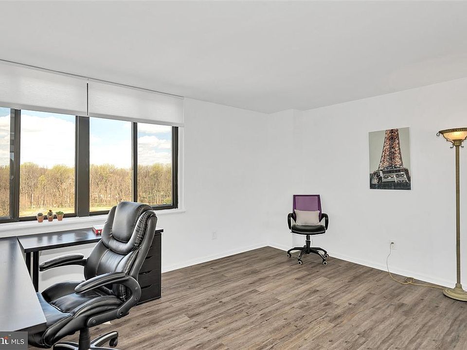 Bedroom/office