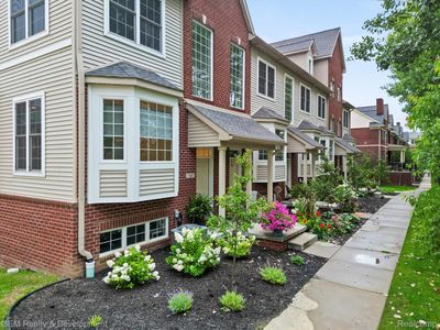 557 Village Ln, Milford, MI, 48381