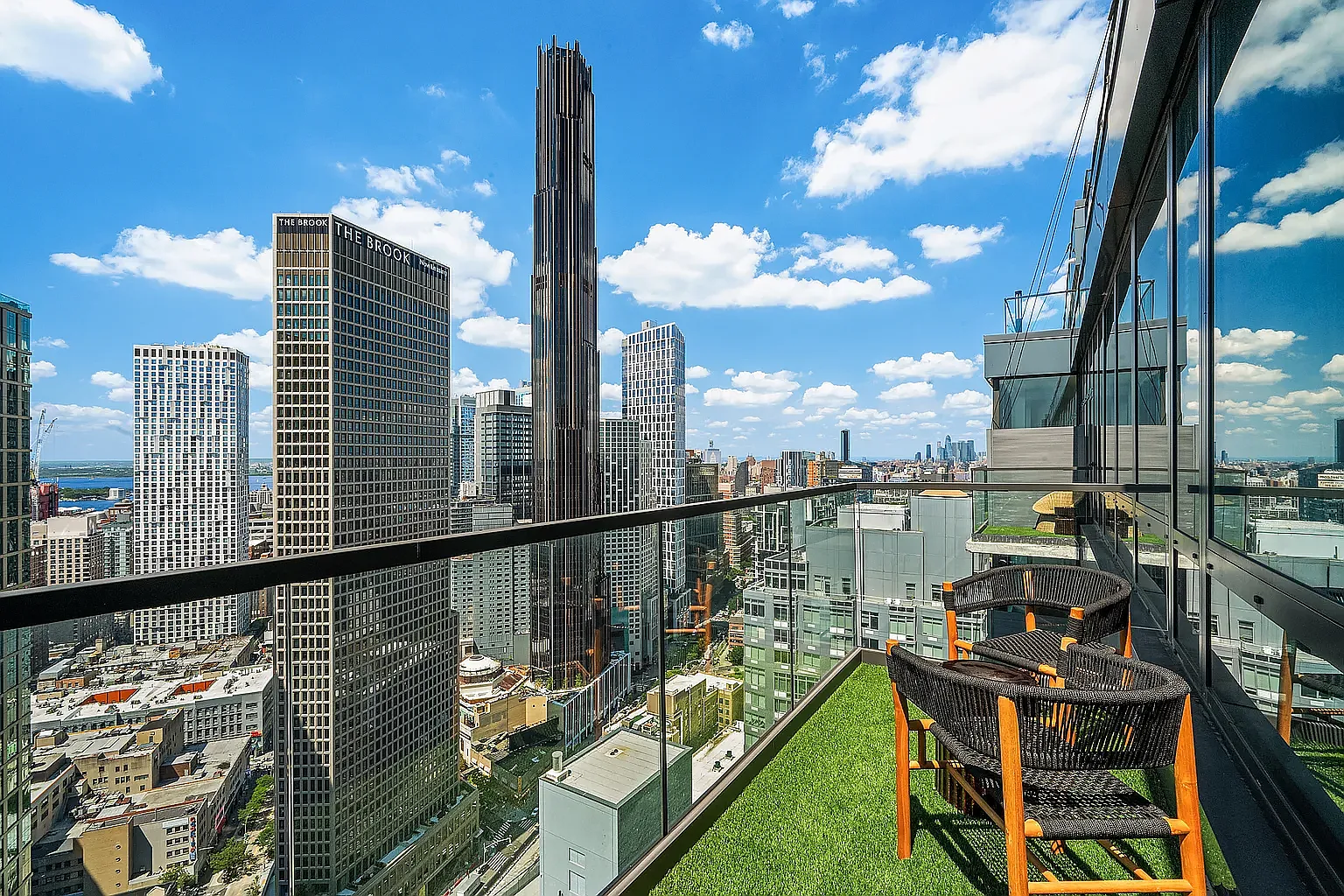 20 Rockwell Place — Photo 1