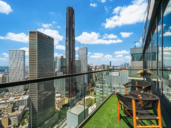 20 Rockwell Pl, Brooklyn, NY
