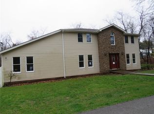 328 Comstock Dr, North Huntingdon, PA 15642