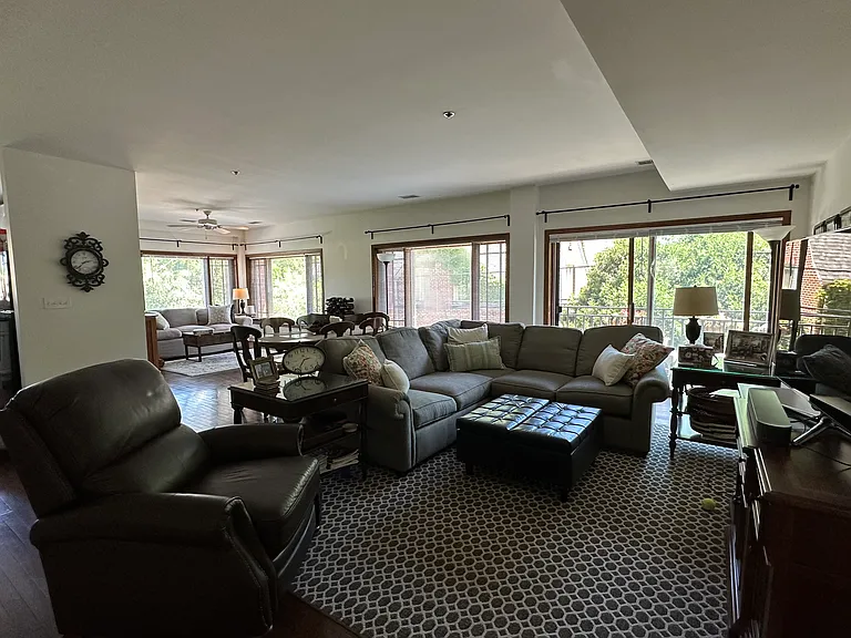 2934 Central St #2S — Photo 2