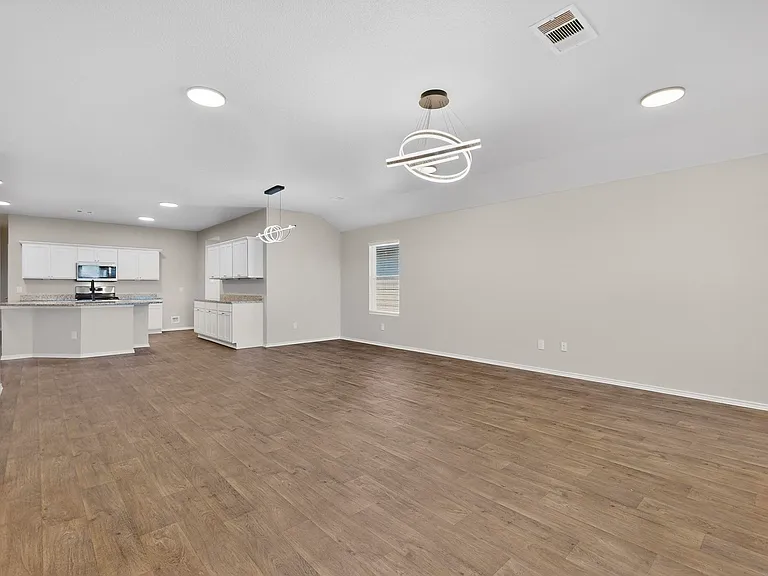 218 Sickle Loop — Photo 6