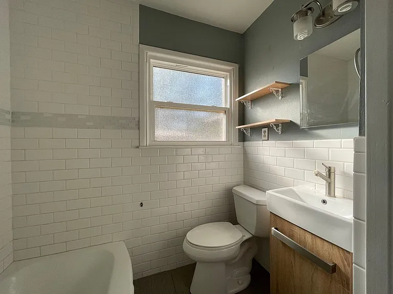 3713 Noble Dr — Photo 13