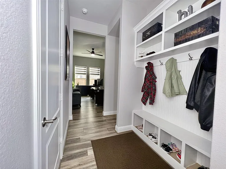 6507 Timarron Lakes Dr — Photo 19