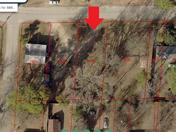 1st image of 704 Travis Ave