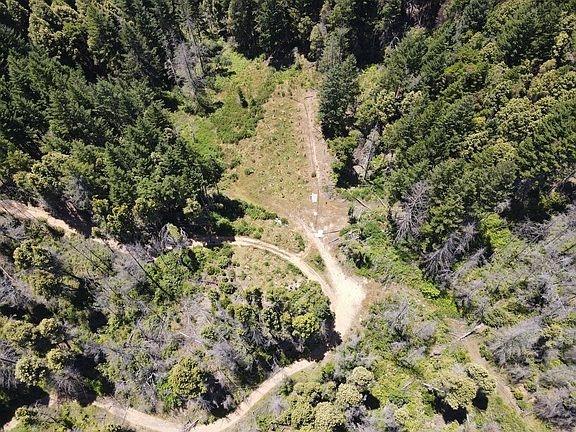 4th image of Alderpoint Rd