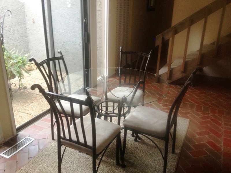 Eating Area_04042013