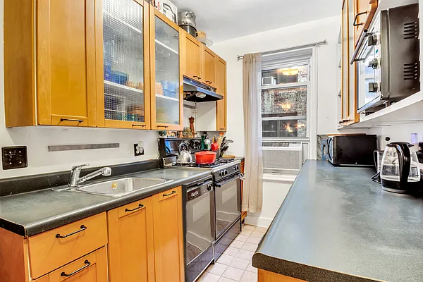 Rented by Compass | media 2